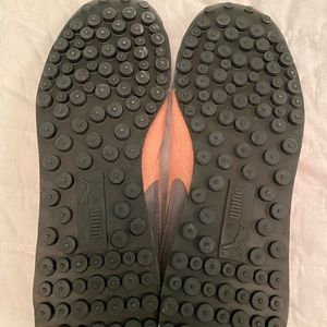 Women’s Puma Anjan Sneakers